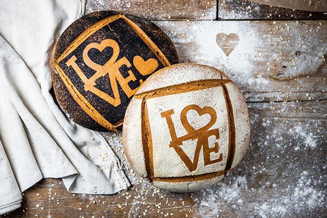 Hogazas de pan con mucho 'love' para San Valentín de Levaduramadre
