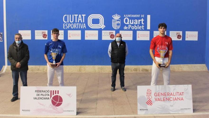 Joan i Ulises, de Vinalesa, 
s’emportaren el campionat i 
subcampionat Juvenil.  FEDPIVAL