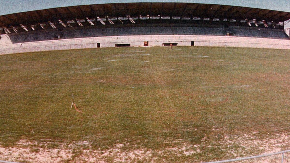 Repaso en imágenes a los 50 años del estadio Luis Suñer de Alzira