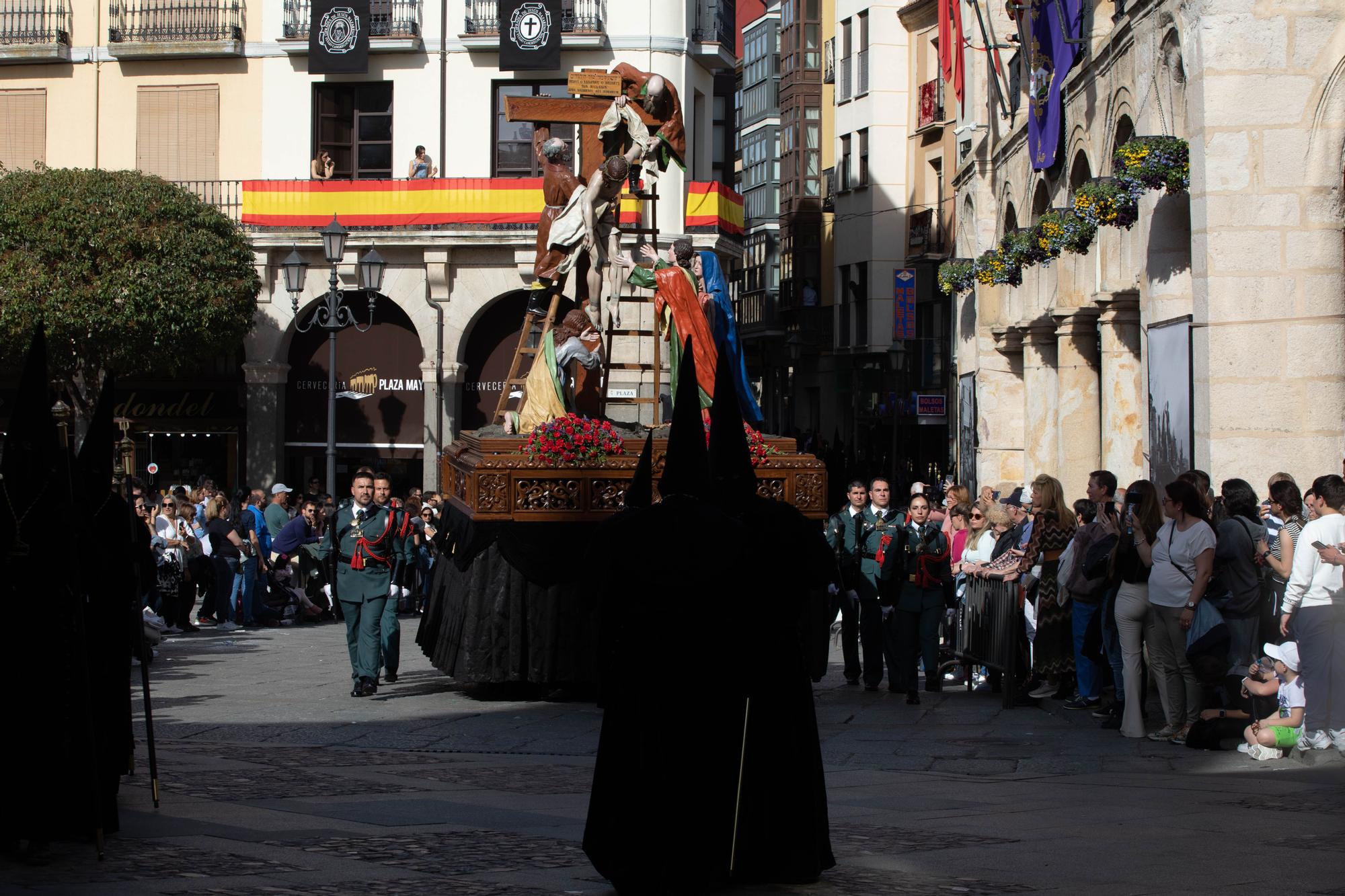 GALERIA | La procesión del Santo Entierro en imágenes