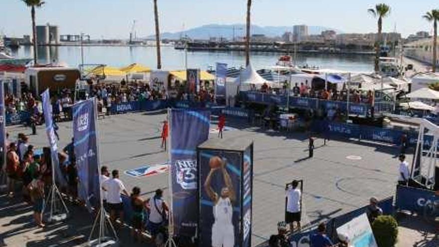 El Muelle Uno se convirtió en una gran pista de baloncesto.