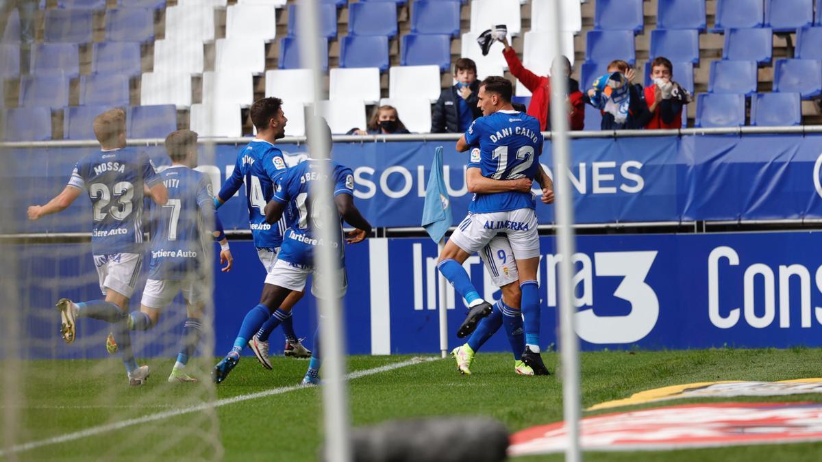 El partido del Oviedo, en imágenes