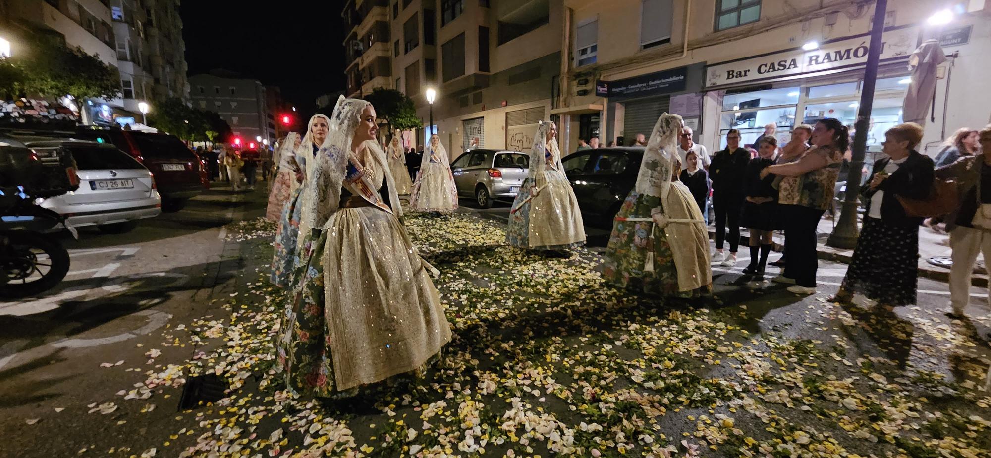 Laura, Paula, las cortes y las fallas de Zaidía acompañan al Cristo de la Fe