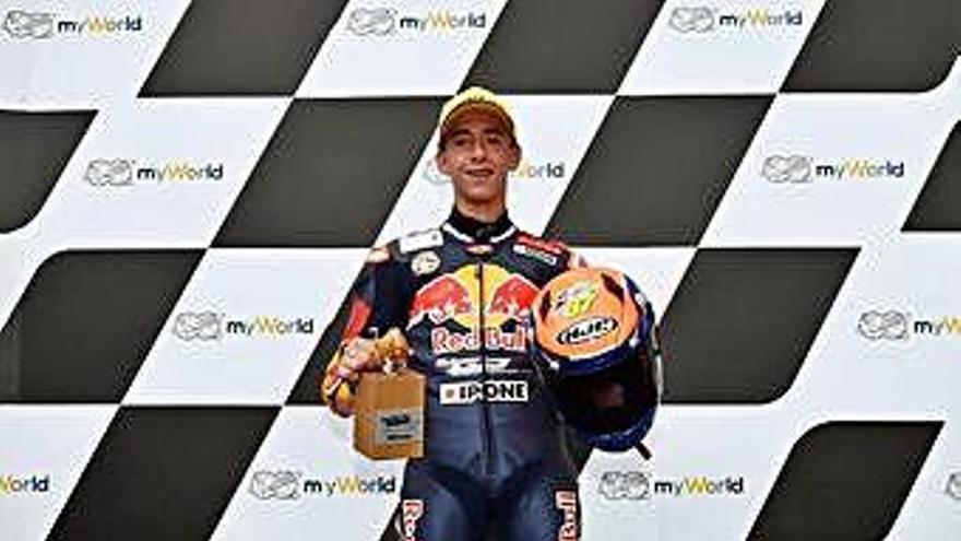 Pedro Acosta logra su cuarta victoria en la Red Bull Rookies Cup por solo 38 milésimas