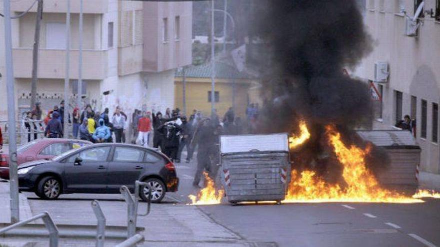 Pelea campal en Melilla por el reparto de empleo público