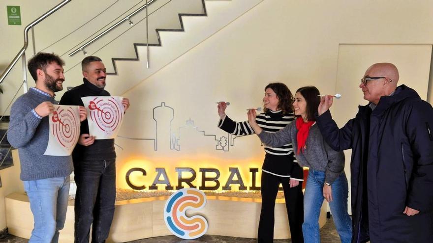 As frechas de Cupido apuntan aos comercios de Carballo