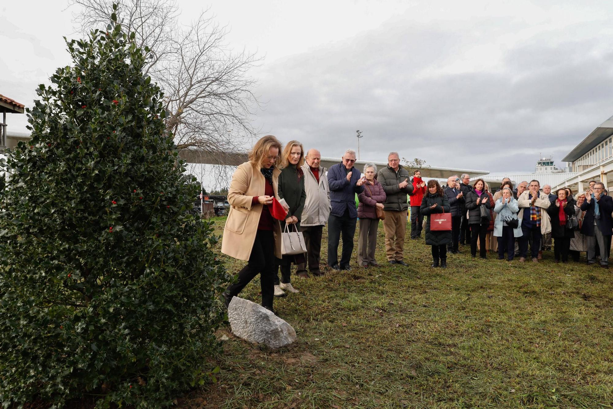 EN IMÁGENES: El homenaje a "Angelín, el de Iberia" en el aeropuerto de Asturias