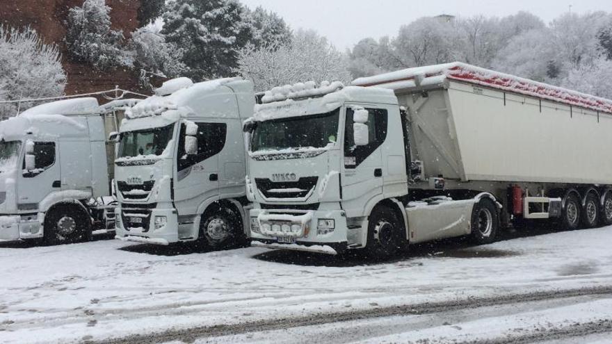 Camions aturats a la Catalunya Central.