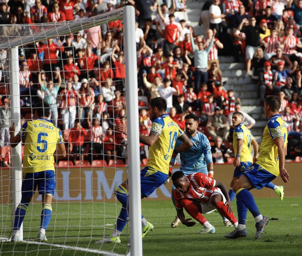 EN IMÁGENES: La victoria del Sporting en casa ante el Cádiz (2-0)