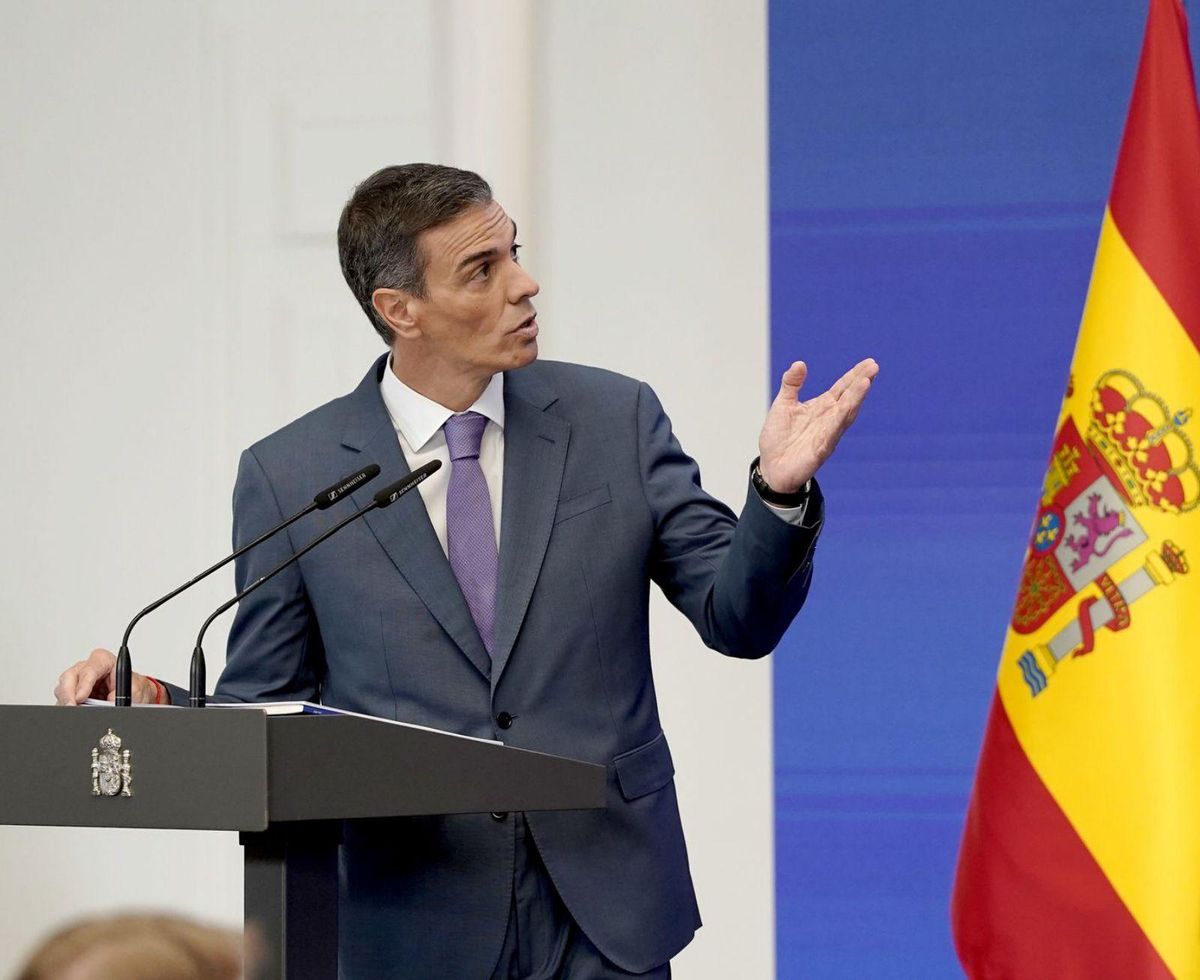 Sánchez es prepara per tornar a unir el bloc d’investidura i aïllar el PP i Vox Sánchez es prepara per tornar a unir el bloc d’investidura i aïllar el PP i Vox