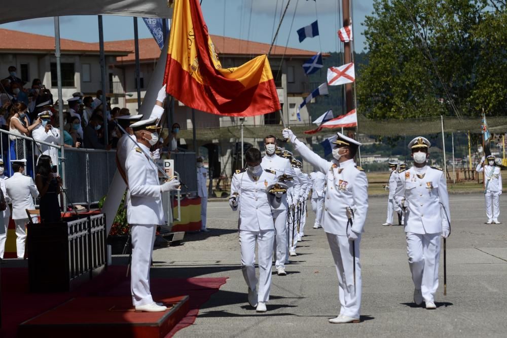 La Escuela Naval de Marín saluda a 112 nuevos oficiales de la Armada