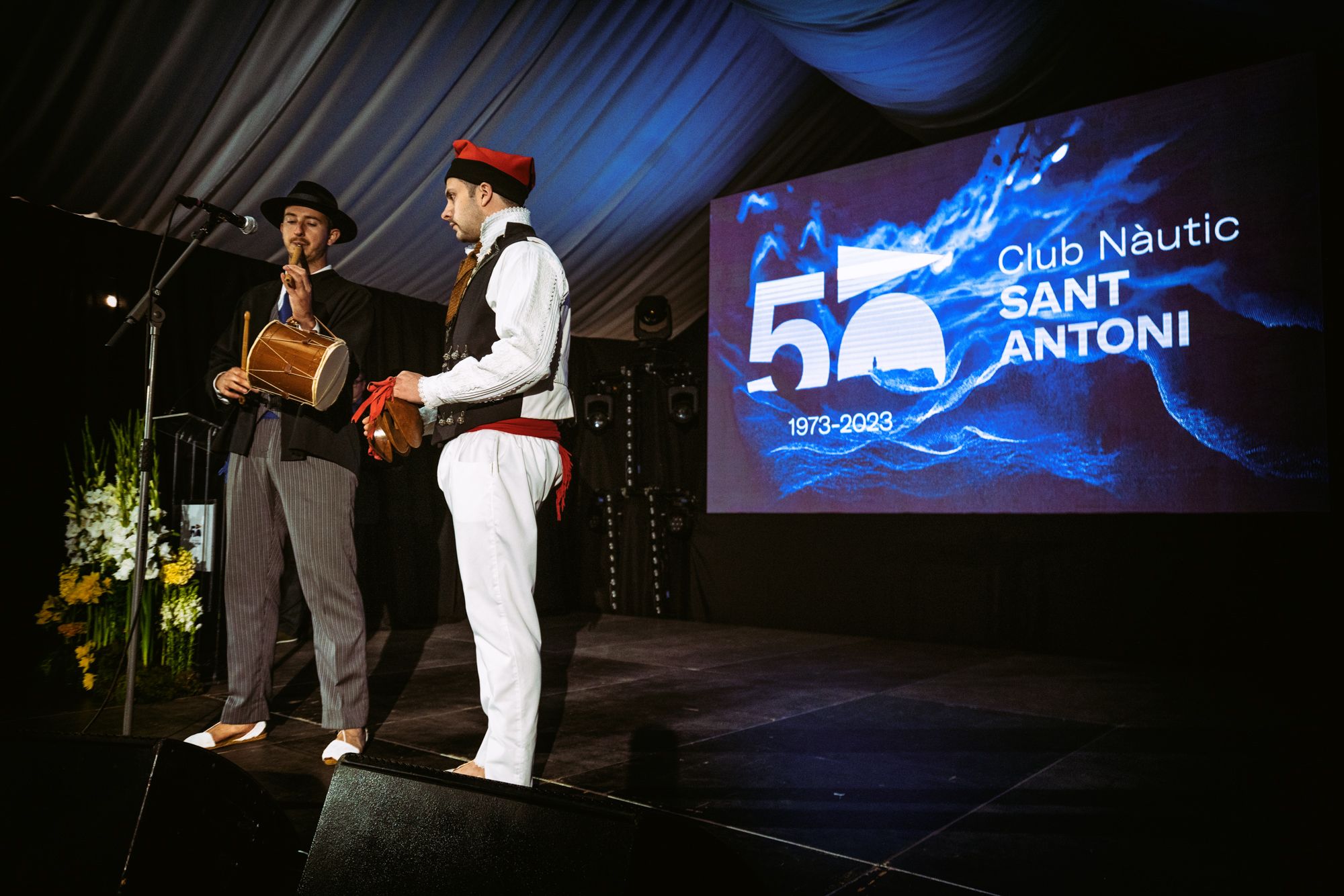 Es Nàutic da inicio a los actos conmemorativos del 50 aniversario con llenazo en la carpa