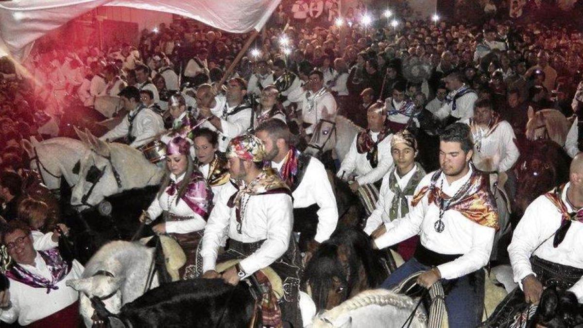 Un momento de la fiesta de Navalvillar de Pela.