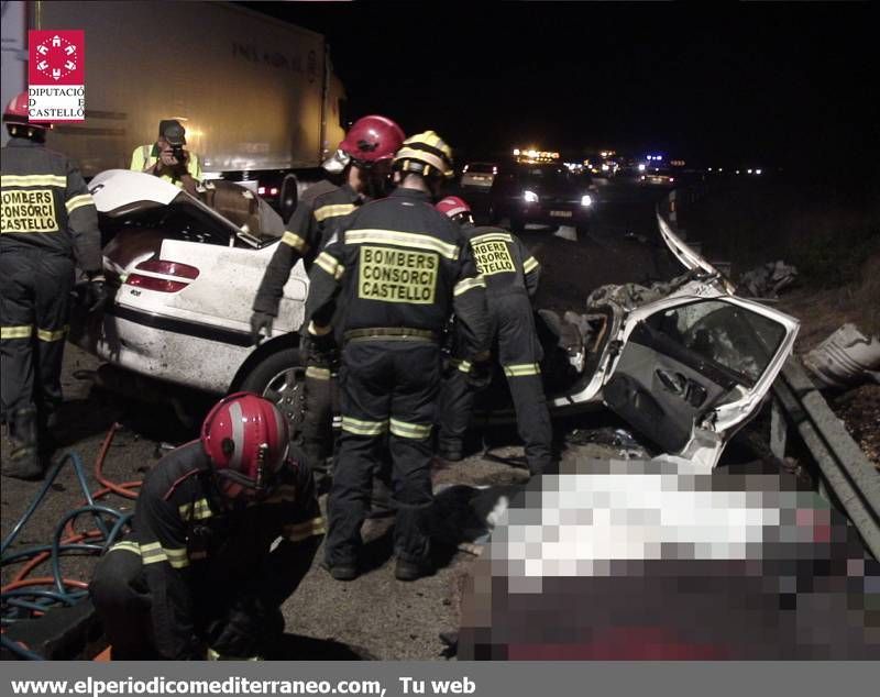 Galería de fotos -- Cinco muertos en un choque frontal en la 340