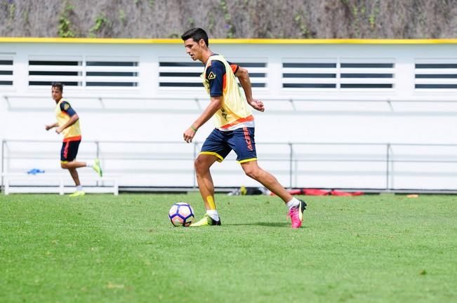 Entrenamienro de la UD Las Palmas previo a la ...