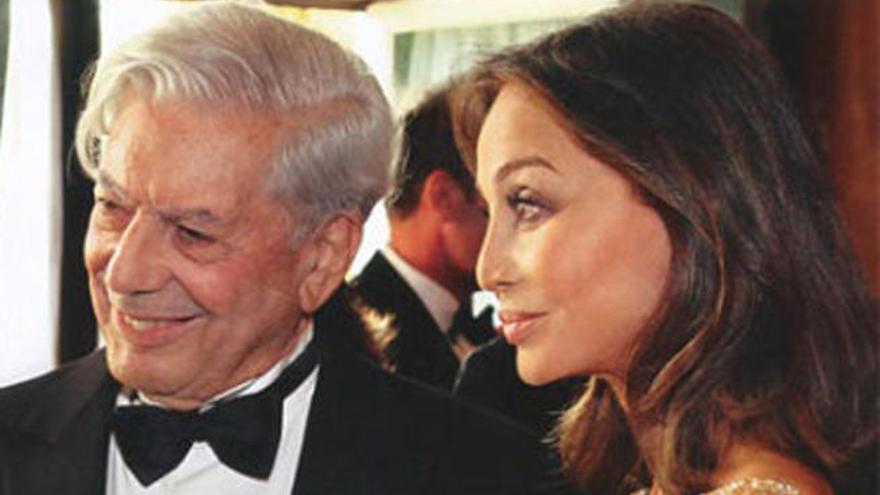 Vargas Llosa, junto a Isabel Preysler.