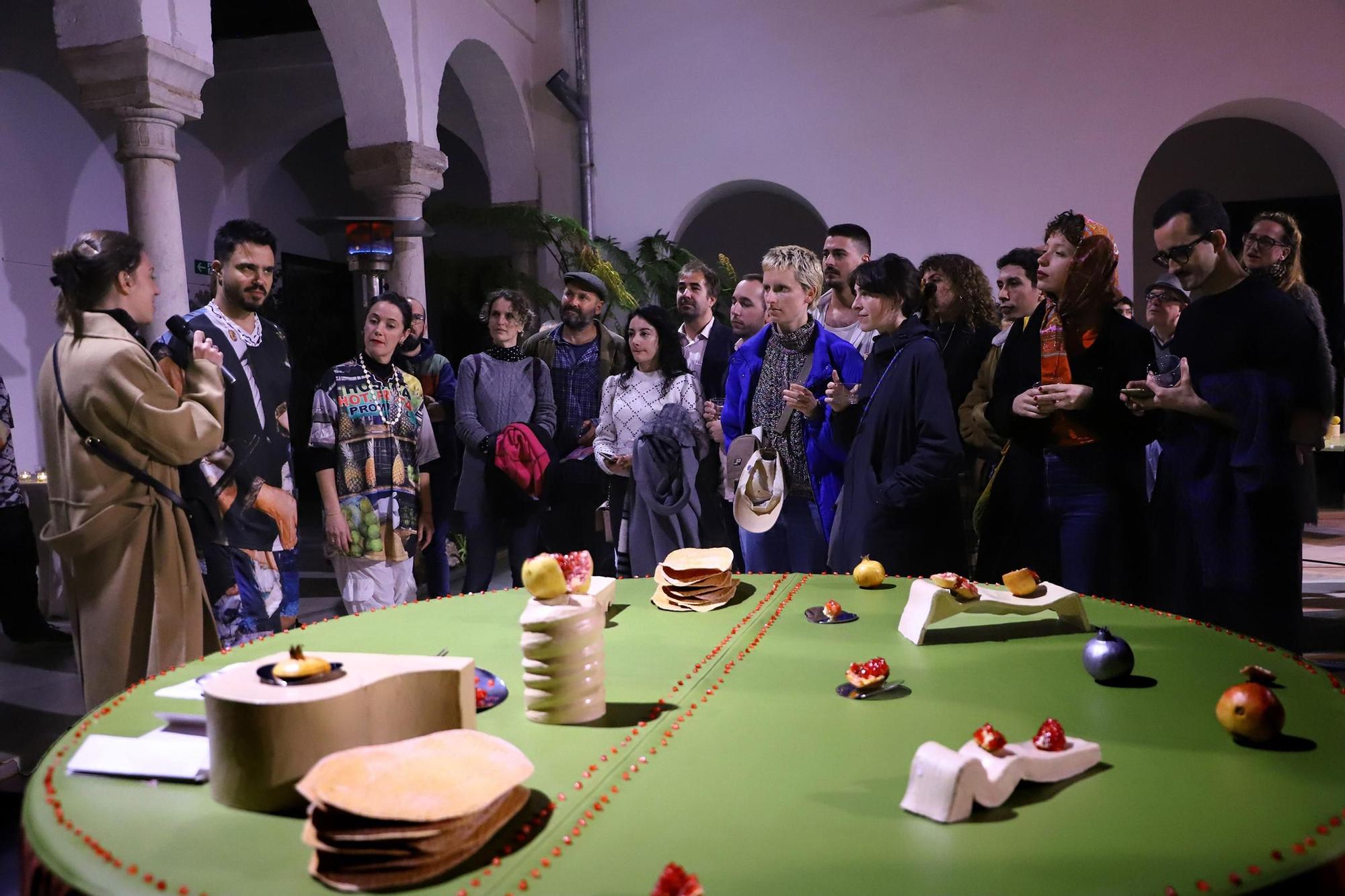 Caique Tizzi, cena comunitaria