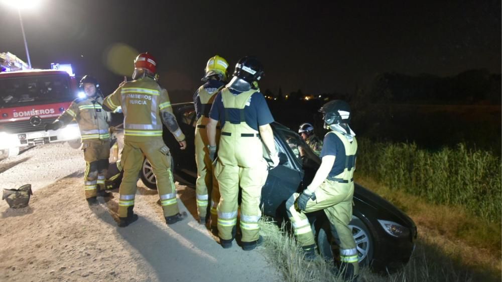 Rescatados ilesos tras salirse de la vía en Murcia
