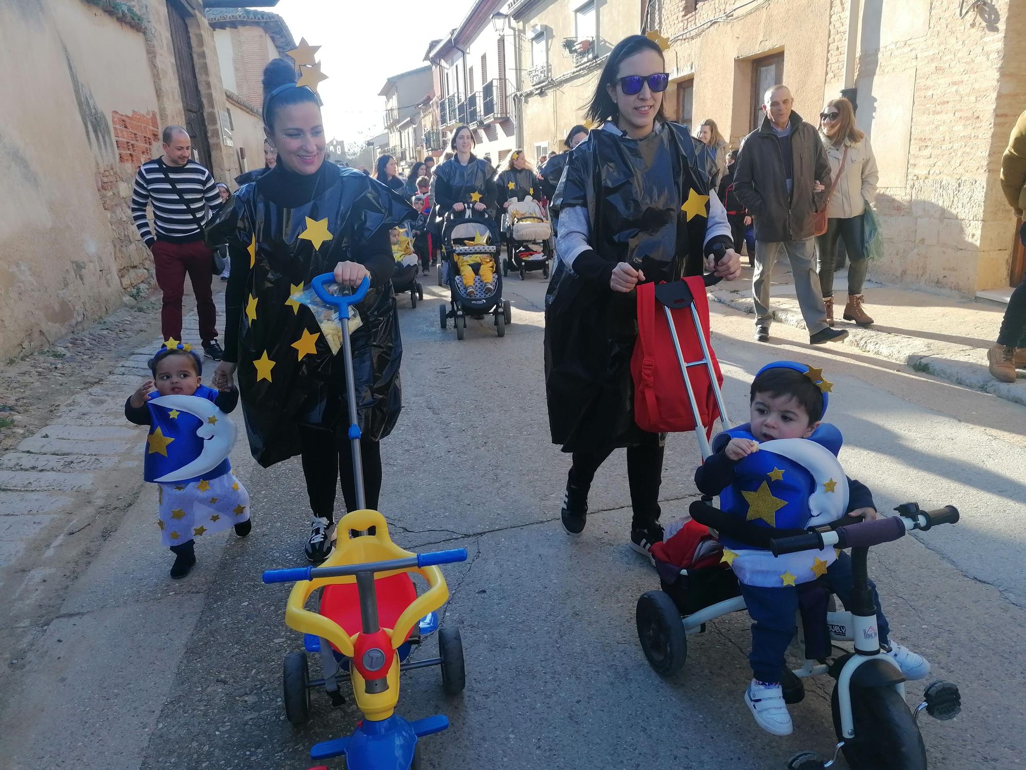 Los "chupetines" de Toro navegan por el universo del Carnaval