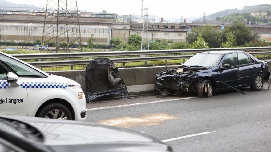 Accidente sin heridos en la autovía, entre Lada y Sama