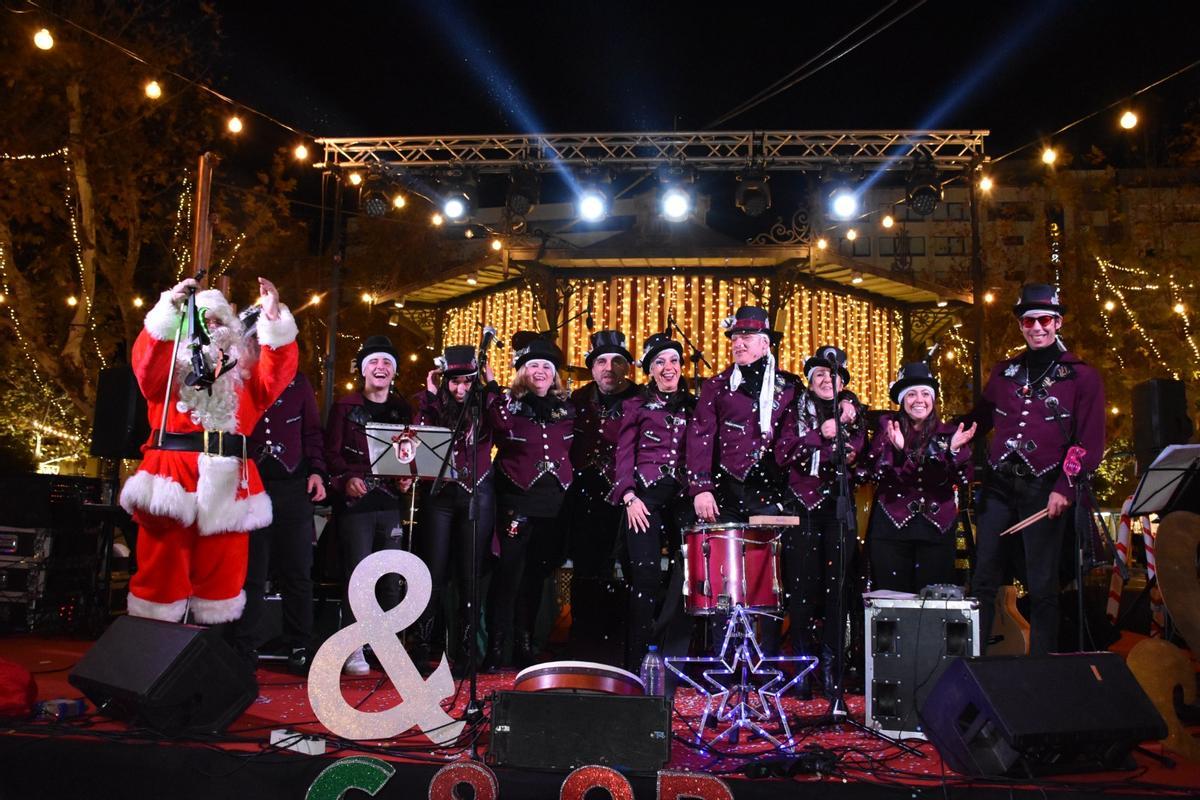 Actuación de la Santa Band en 2024.