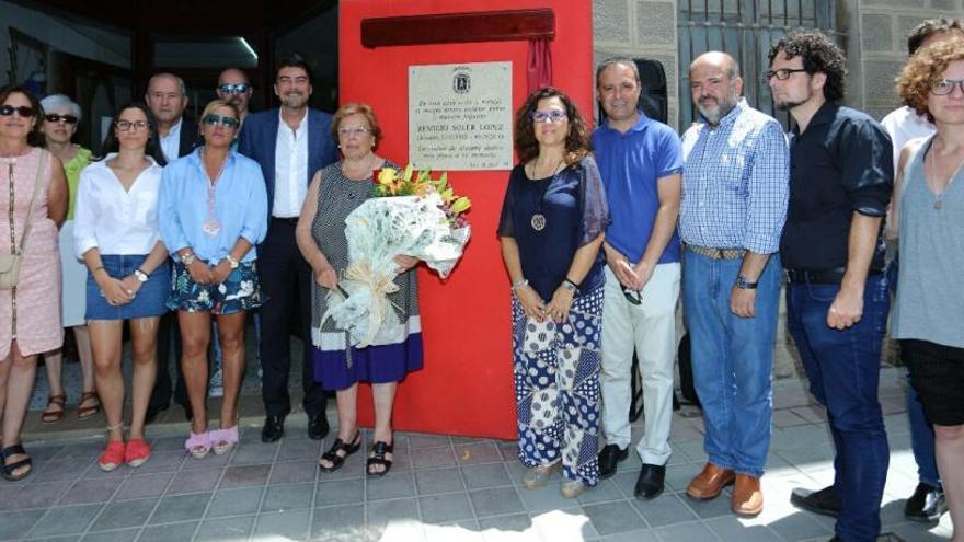 Alicante rinde homenaje al artista Remigio Soler en la que fuera su casa