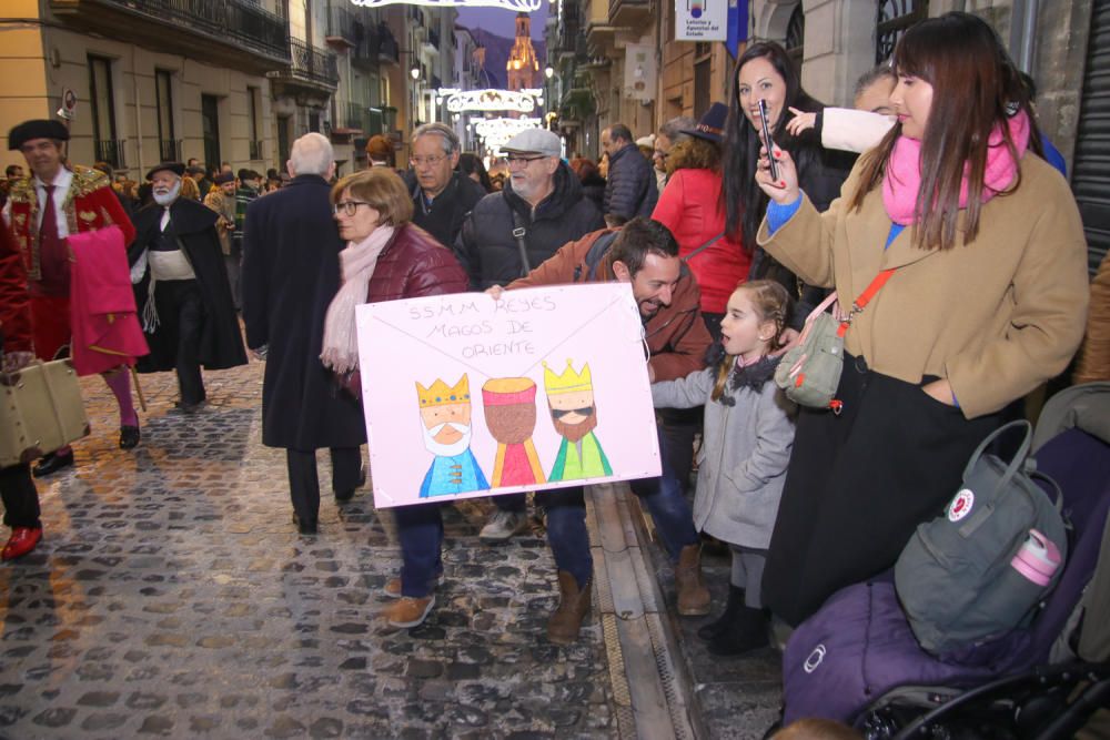 Alcoy recibe al emisario de la ilusión