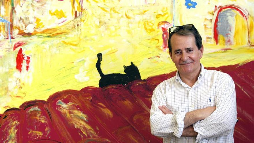 El pintor Luis Pérez Espinosa, durante una exposición en el Casino de Murcia en 2013.