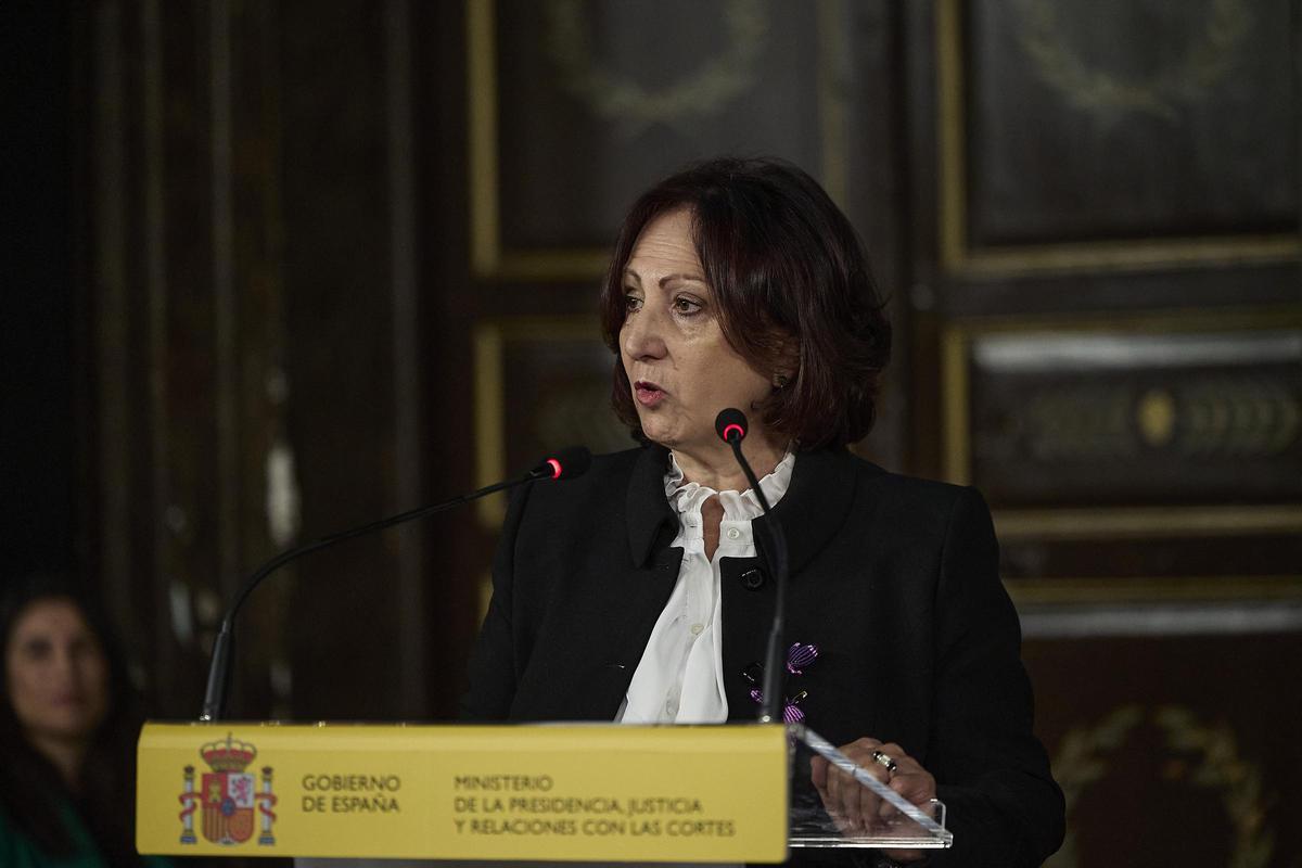 La Fiscal General del Estado, Teresa Peramato, durante la entrega de los despachos a la 63ª promoción de la carrera fiscal