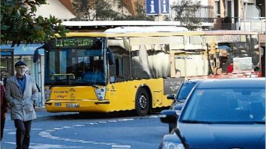 Blanes i Lloret no podran mancomunar el transport urbà