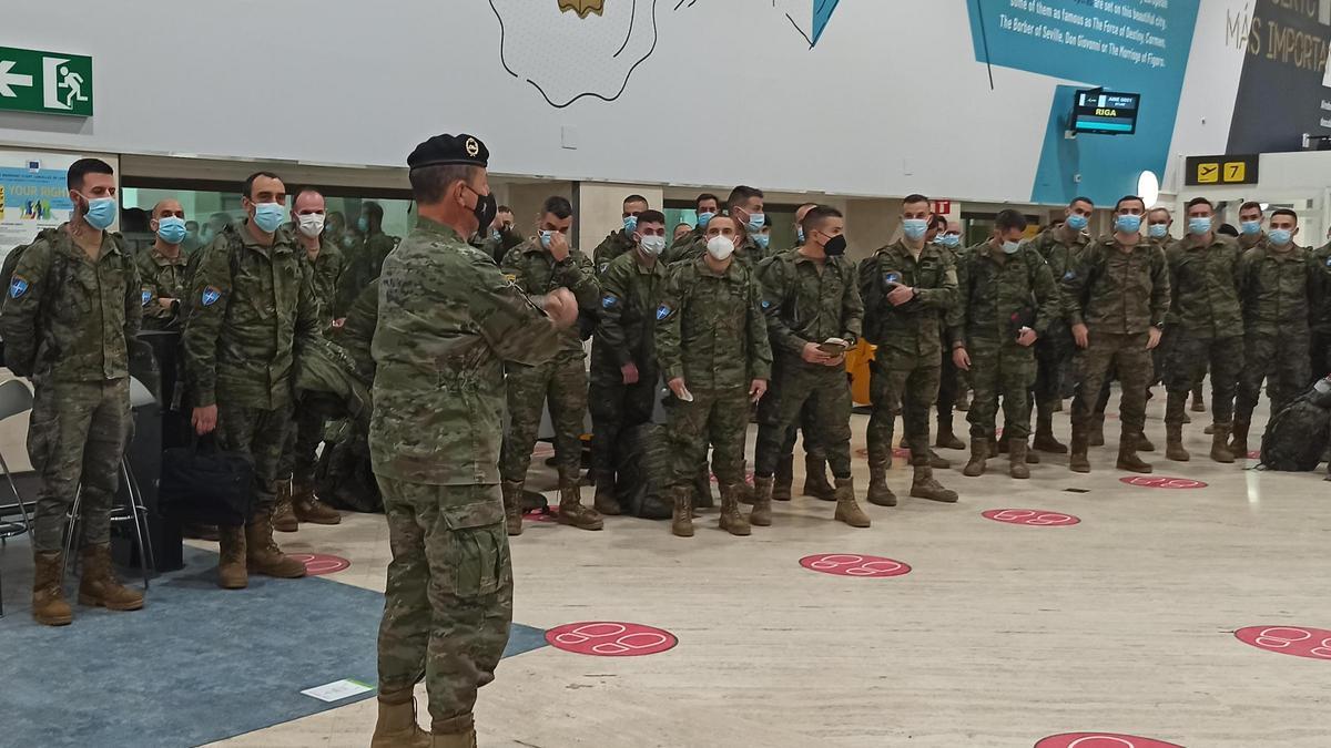 Salida de los militares de la BRI X hacia Letonia.