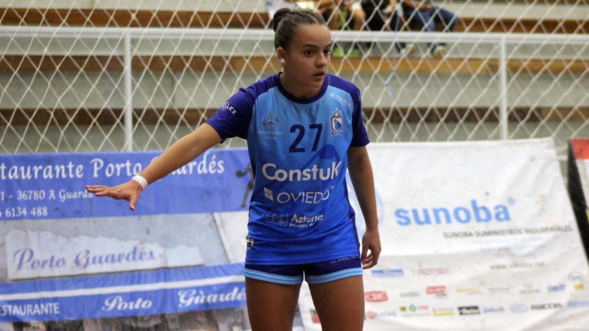 La jugadora del Lobas Oviedo Balonmano Femenino Jimena Merino
