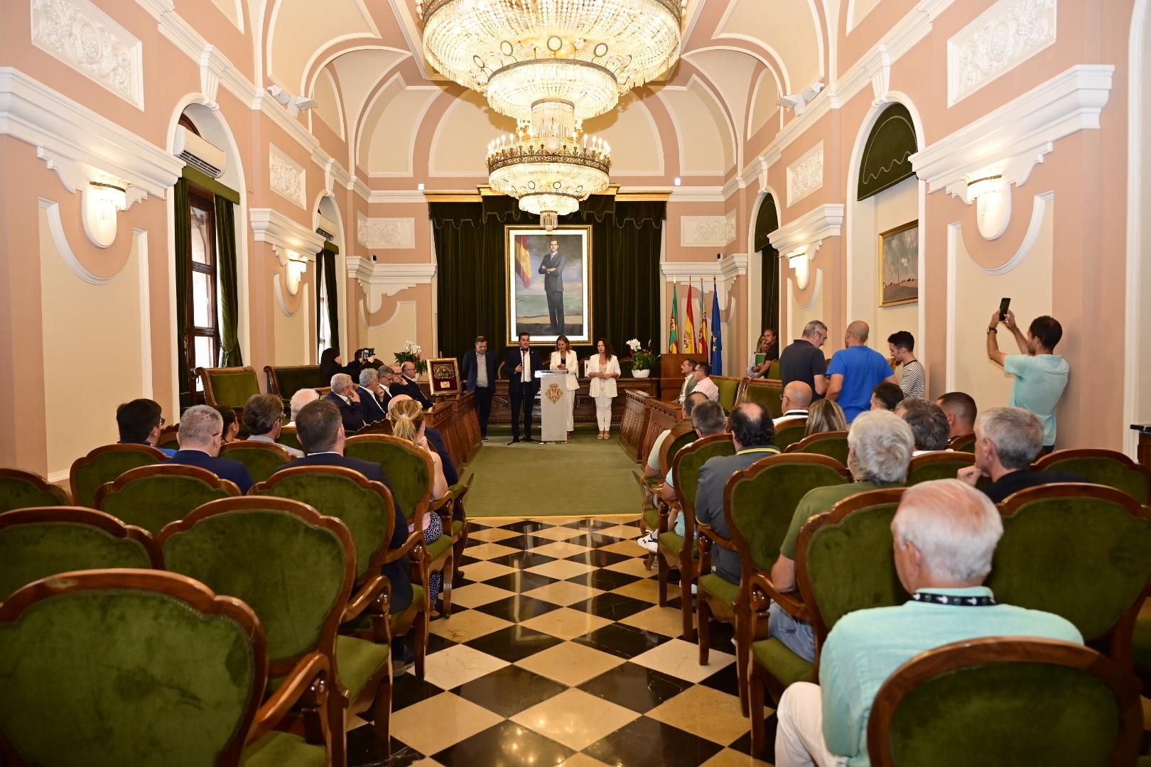 Galería | Un millar de peñistas toman Castellón