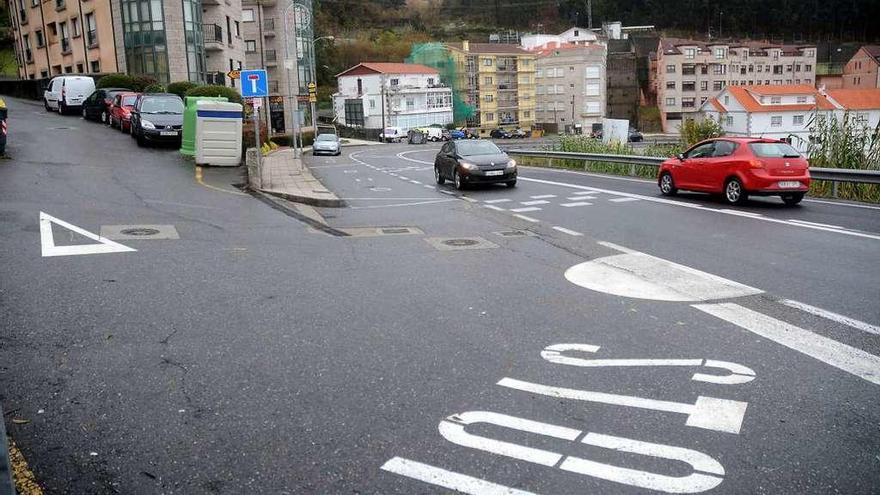 Cruce entre la PO-308 y la calle Rabo do Porco, donde se diseña una de las glorietas. // R. Vázquez