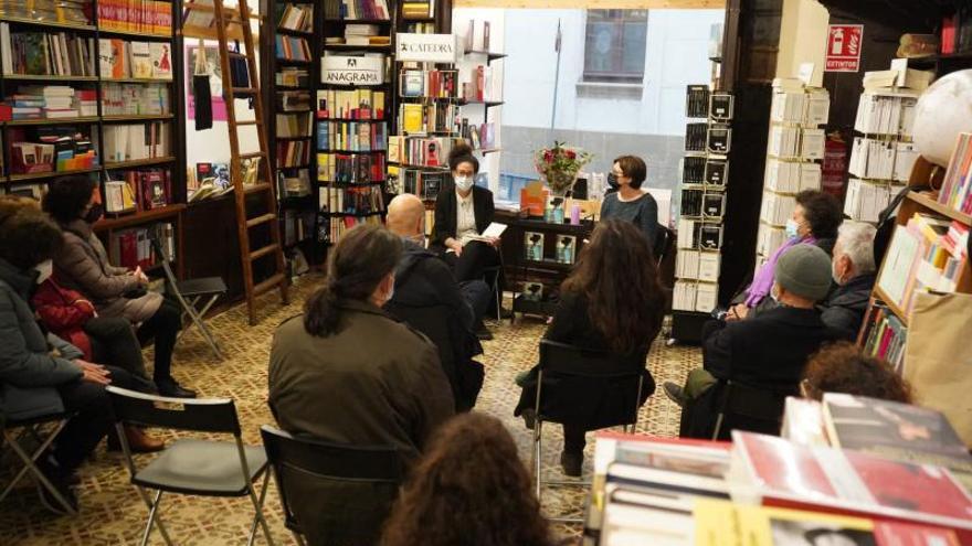 Semuret acoge la presentación de la novela “Donde ya no hay adiós”.