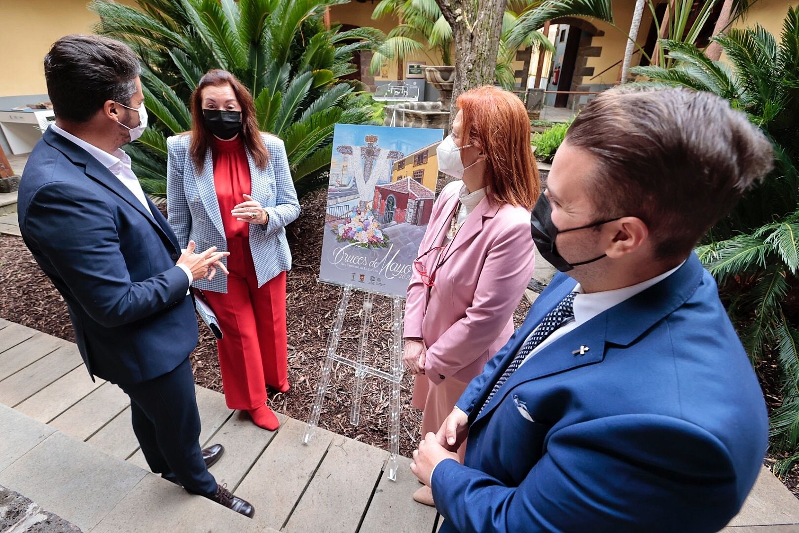 Presentación de las cruces de mayo de La Laguna