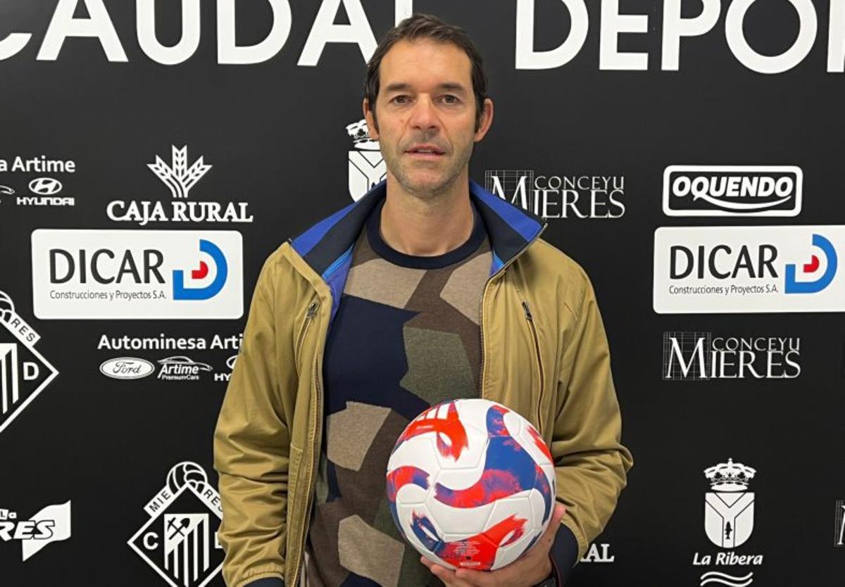 Iván Hernández, ayer, en el Hermanos Antuña.