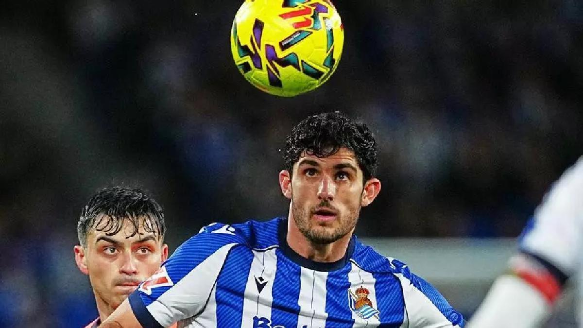 La Real Sociedad sorprendió al Barcelona (2-1) pese a terminar el partido con uno menos