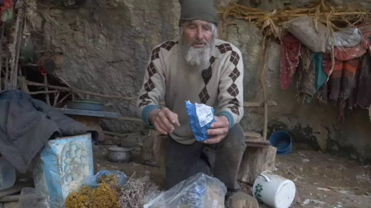 La seva alimentació també depèn en bona part del que troba a la natura