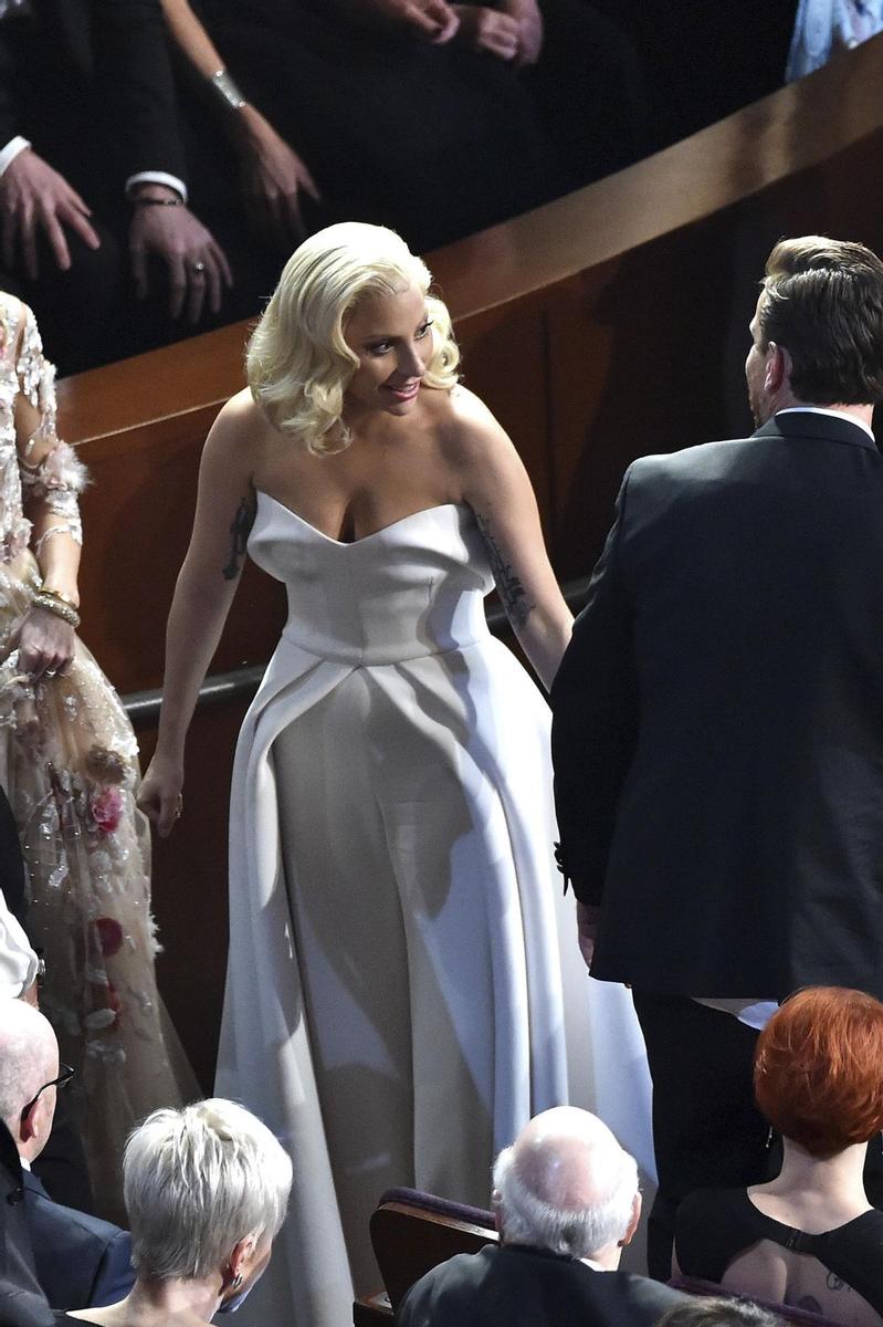 Lady Gaga en los Oscar 2016