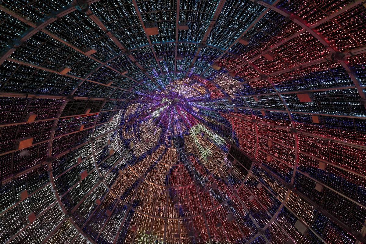 Vigo enciende la Navidad más grande de su historia ante miles de personas