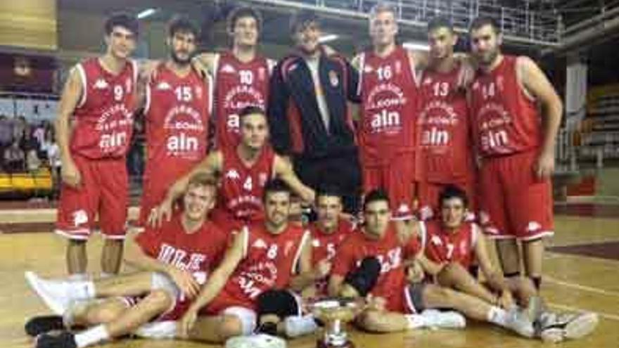 Fundación CB León se lleva el título tras remontar al Basket Burgos