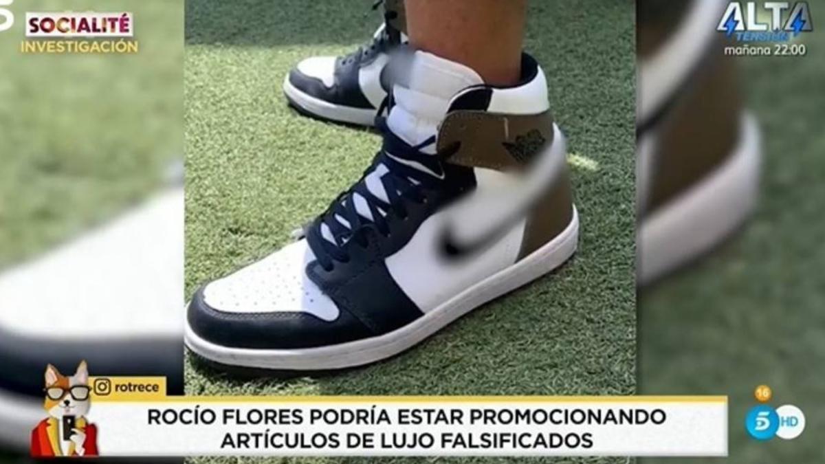 Las zapatillas que promociona Rocío Flores