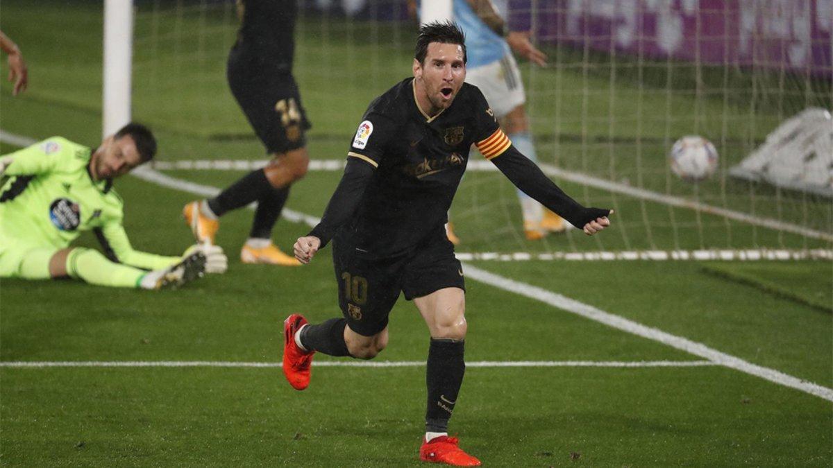 Messi, celebrando el gol de Olaza en propia portería