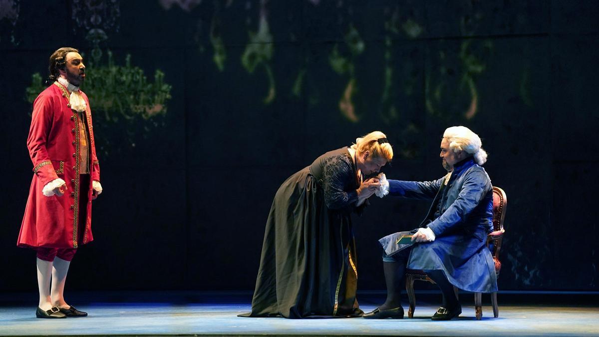 Un momento de la ópera 'Dialogues des carmélites' en el Teatro Cervantes