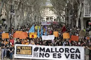 Visitas prohibidas, habitaciones sin luz y ni rastro de contrato: el calvario de tres jóvenes viviendo de alquiler en Mallorca