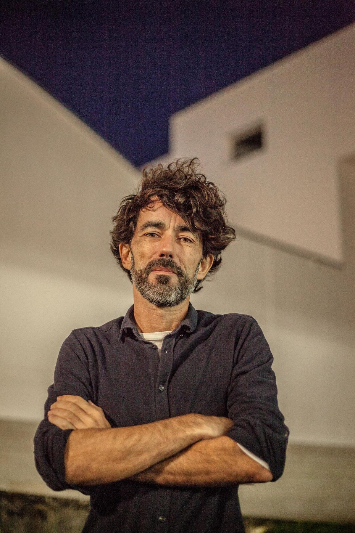 O director Eloy Enciso.