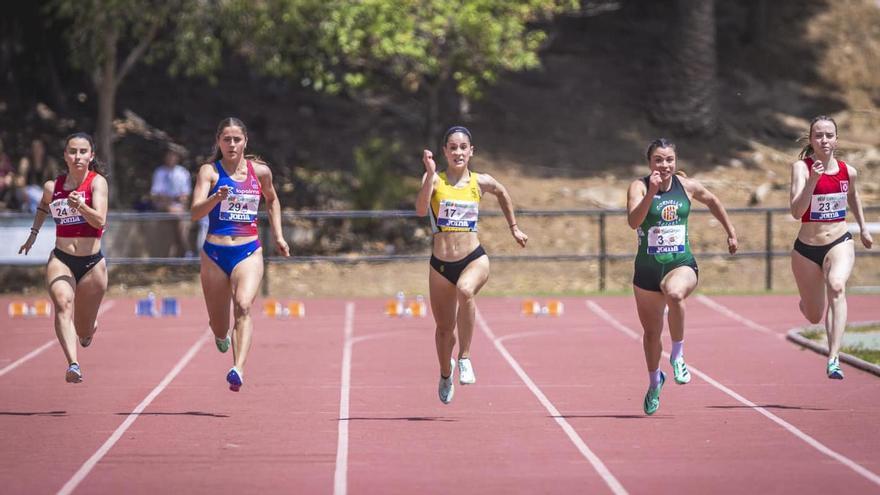 La velocista Laura Castillo, del CA Safor, en una competición