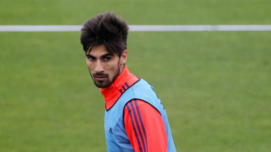 Atención, André Gomes