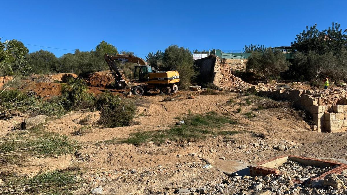 Trabajos para la reconstrucción del puente de l'Omet
